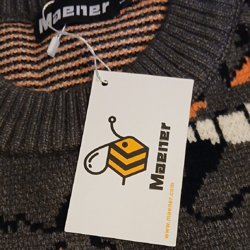 Men's Gray Sweater with Graphic Design - Picture 9 of 9